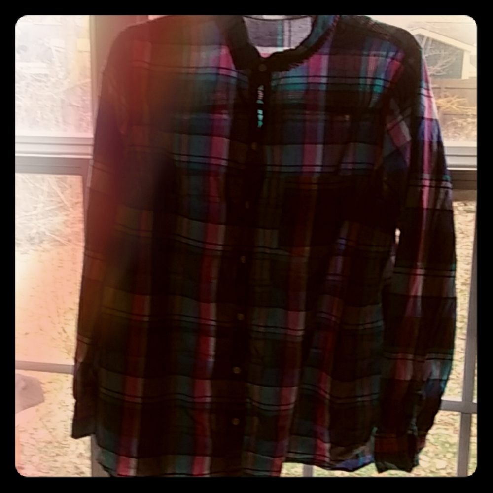 Girls/womens old navy pink and blue button down